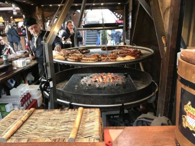 Bratwurst van de barbecue